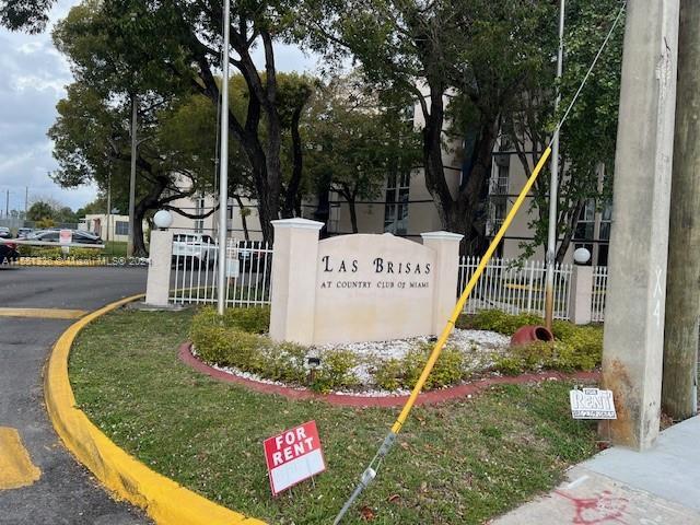 Primary Photo - 7125 NW 186th St