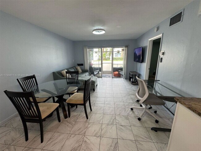 Foto del edificio - 3040 NE 16th Ave