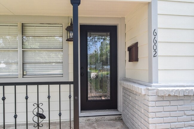 Building Photo - 6602 Housman