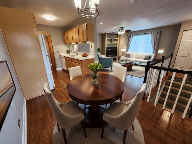 Building Photo - 7725 W Floral Ct