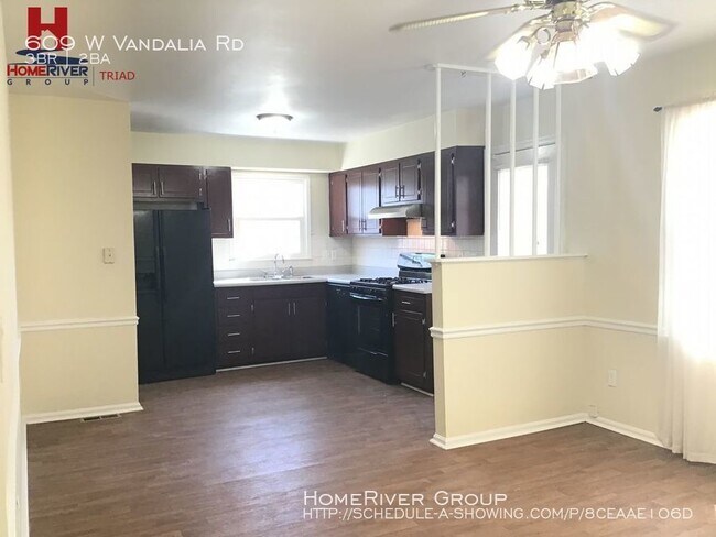 Building Photo - Lovely 3 bedroom - MUST SEE!!!