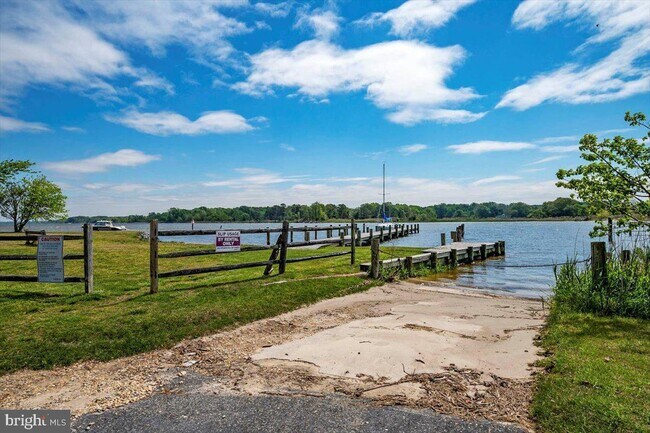 Foto del edificio - 811 Chester River Dr