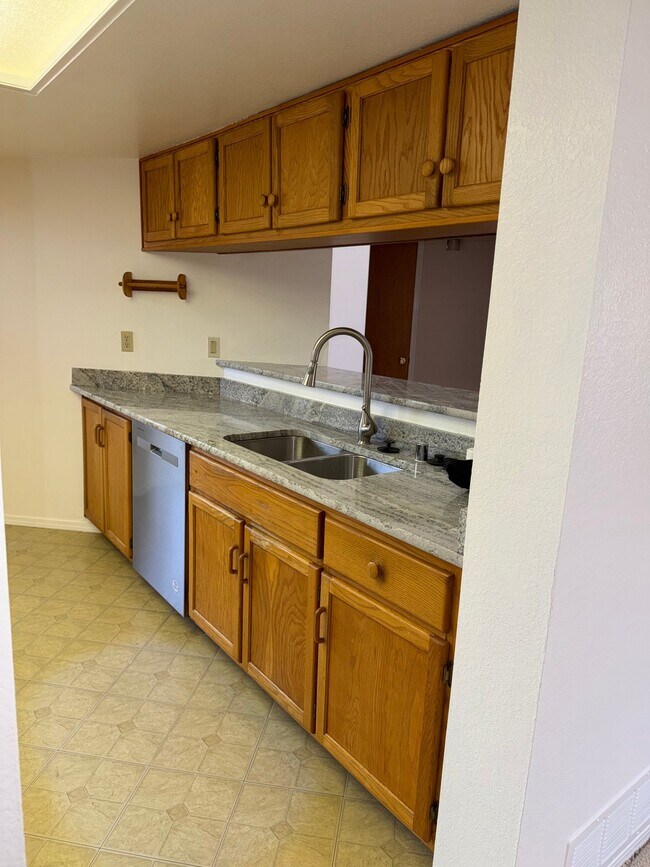 Building Photo - 5516 Cochiti Ct NW
