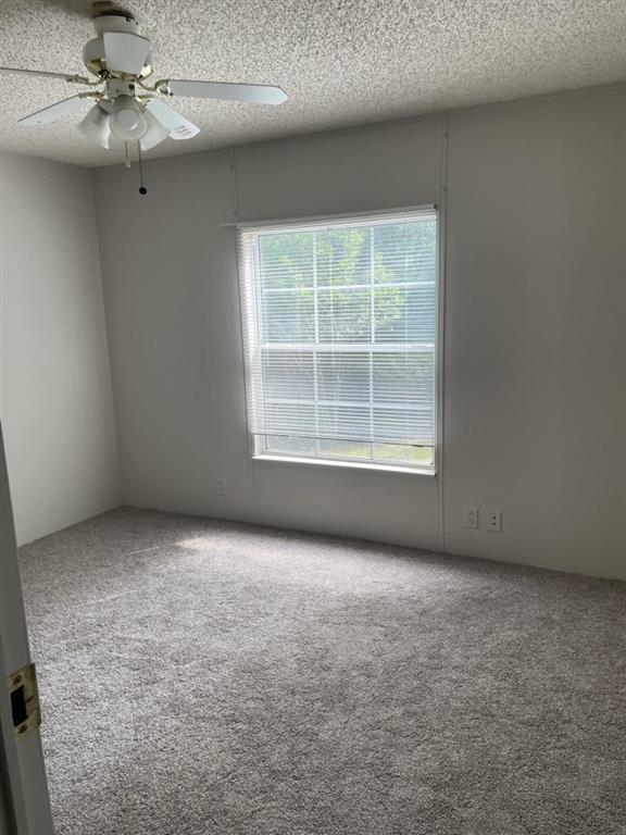 Building Photo - 501 Greenhill Way