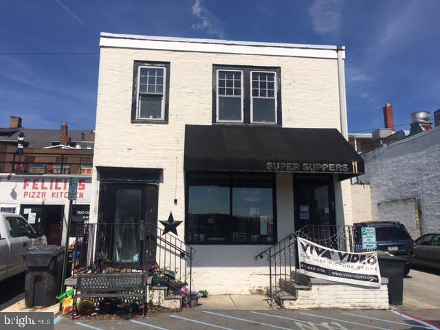 Foto del edificio - 16 W Lancaster Ave