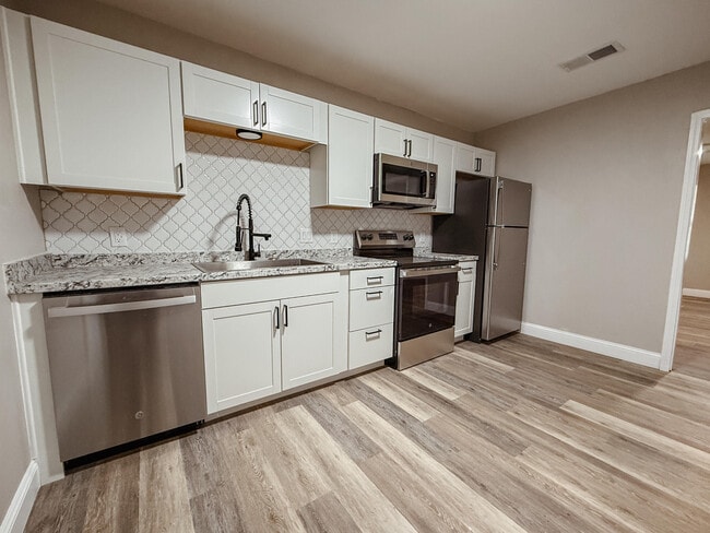 Foto del edificio - 9871 Guidy Ln