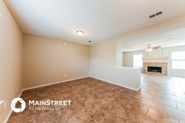 Foto del edificio - 816 Willow Wood Dr