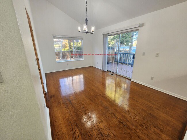 Foto del edificio - RENT IMPROVED Luxury living at the top of Reno! 4 bed/2 car/3 bath off Cashill Blvd