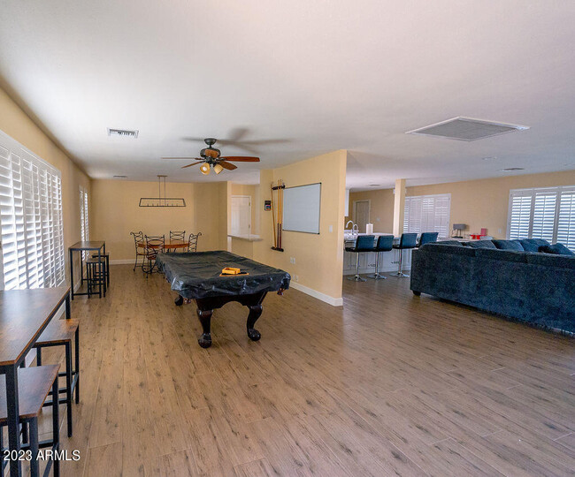Foto del edificio - 3740 E Desert Cove Ave