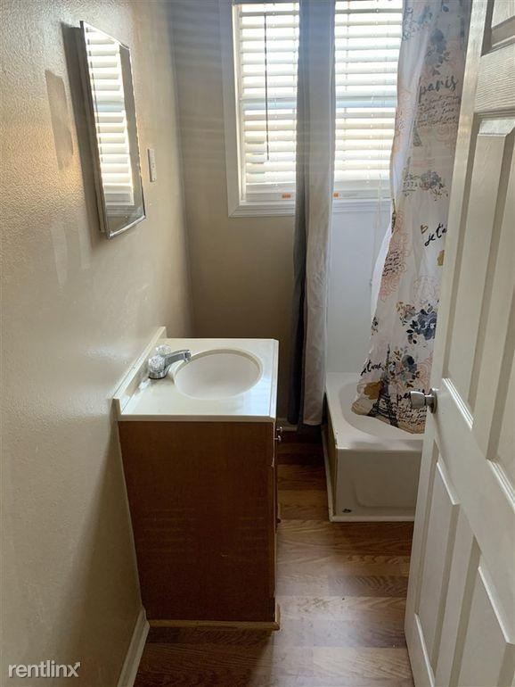 Building Photo - 3 br, 1 bath House - 614 Coulon Rd