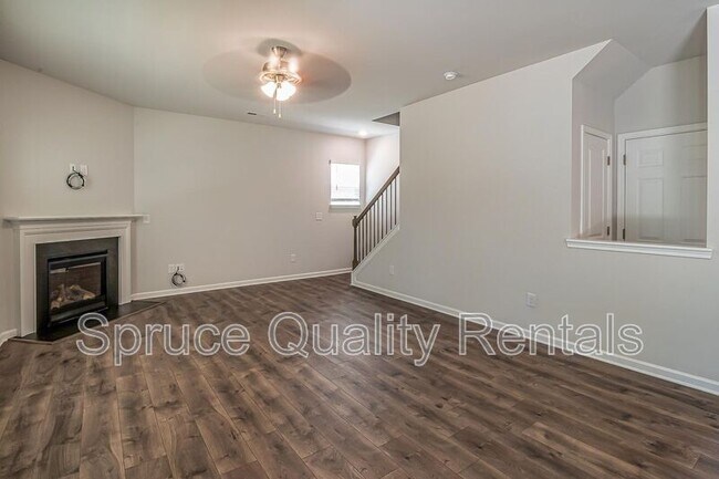 Building Photo - 1115 Hardwick Dr