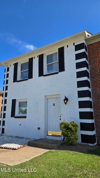 Building Photo - 933 Glastonbury Cir