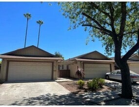 Building Photo - 5852-5852 El Dori Dr