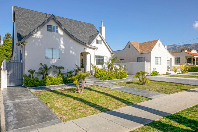 Foto del edificio - 1055 Irving Ave