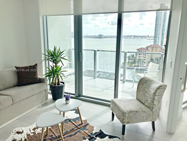 Building Photo - 2900 NE 7th Ave