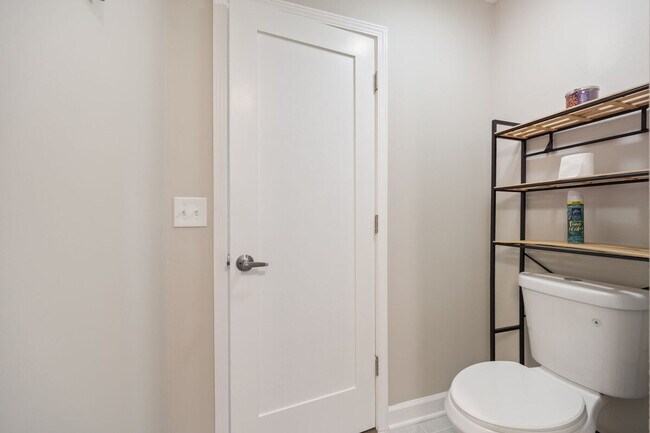 Building Photo - 14237 S Newberg Ct