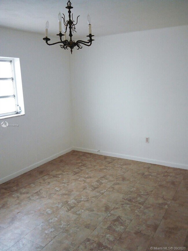 Foto del edificio - 1662 Lincoln Ct