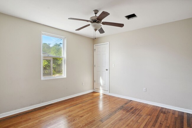 3875 Pauger St Unit 3875, New Orleans, La 70122 - Room For Rent In New 