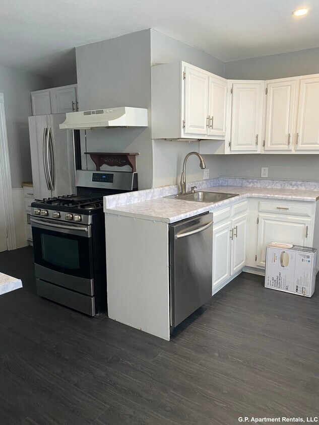 30 Oakes St Unit 2, Everett, MA 02149 Condo for Rent in Everett, MA