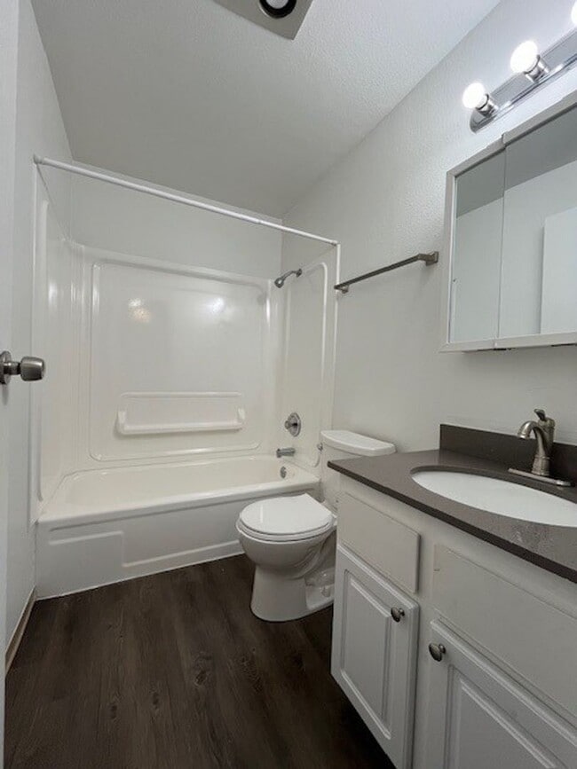 Foto del edificio - Interlakken Apartments - Bothell - Renovat...