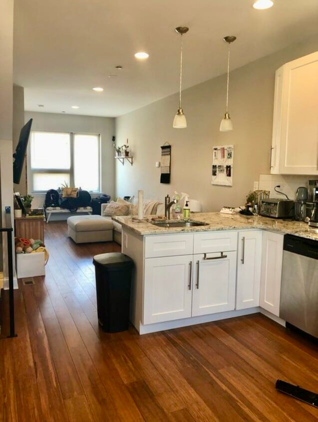 Foto principal - 2638 Ellsworth St