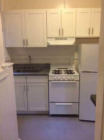 Building Photo - Bright and Spacious Studio in Lower Nob Hill
