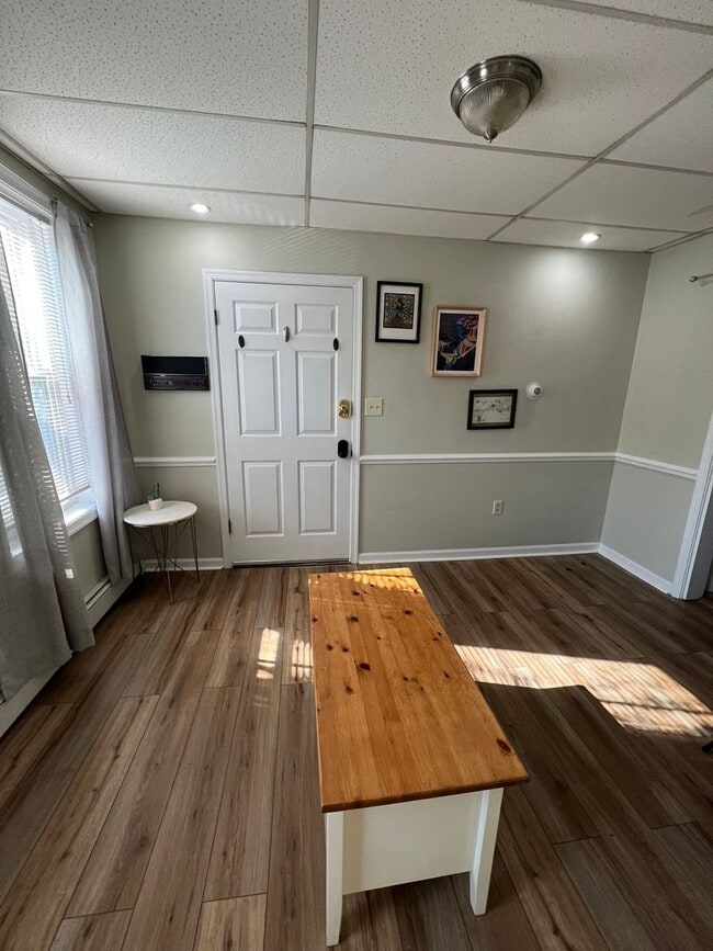 Building Photo - 165 E Pomfret St