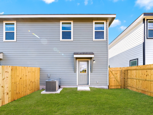 Back of Townhome - 8619 Key Windy Way