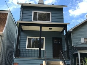 Building Photo - 915 Mellon St