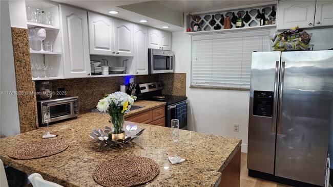 Foto del edificio - 7900 Tatum Waterway Dr