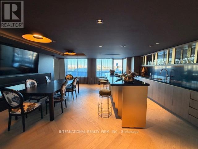 Photo du bâtiment - 395 Dundas St W