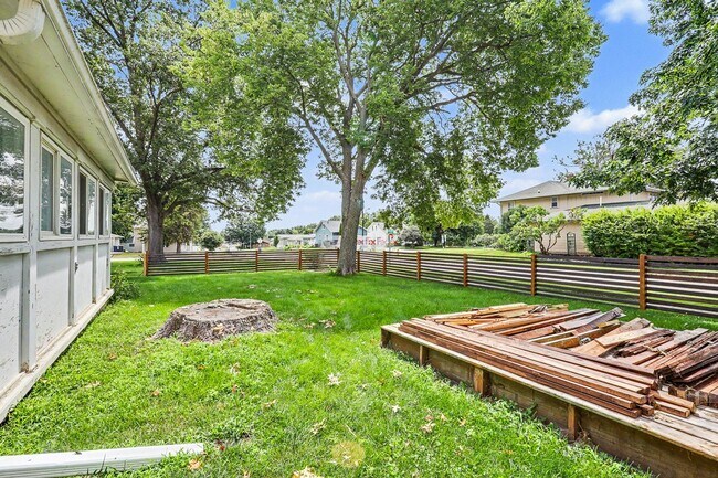 Foto del edificio - For Rent – 4 Bed 2 Bath Home