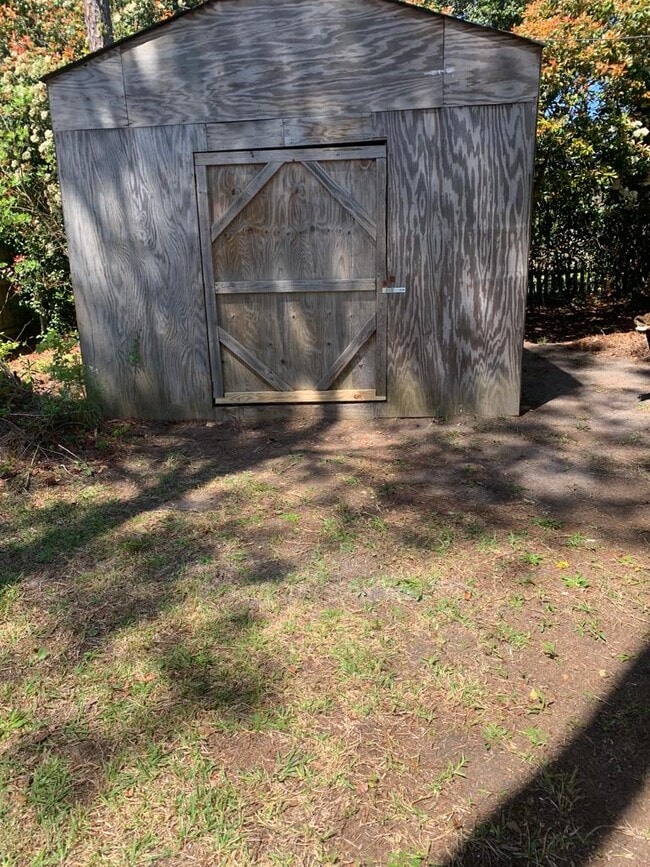 Photo - 1209 Spring Valley Rd House