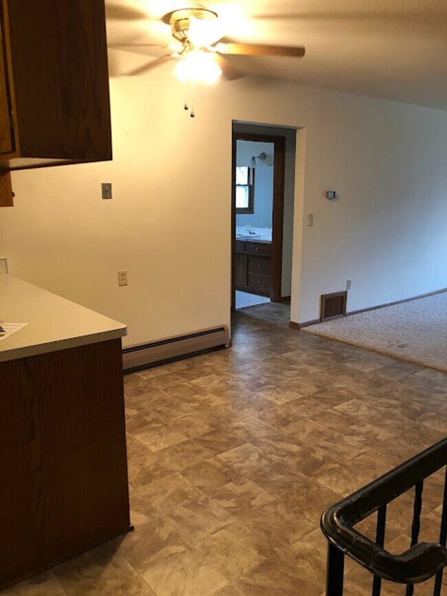 Building Photo - 3 Bedroom Duplex