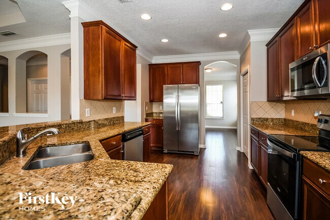 Building Photo - 14076 Fish Eagle Dr E