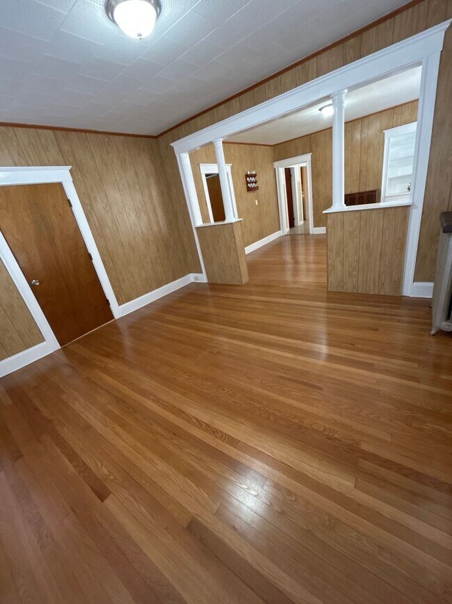 Foto del edificio - 72-74-74 Maple St