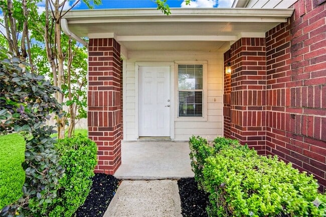 Building Photo - 9926 Myrtle Field Ln