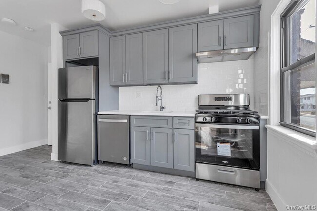 Foto del edificio - 105 Long Beach Rd