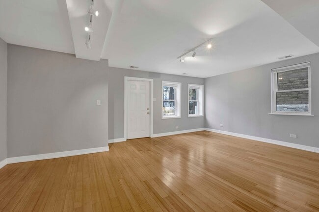 Building Photo - 1649 W 21st St