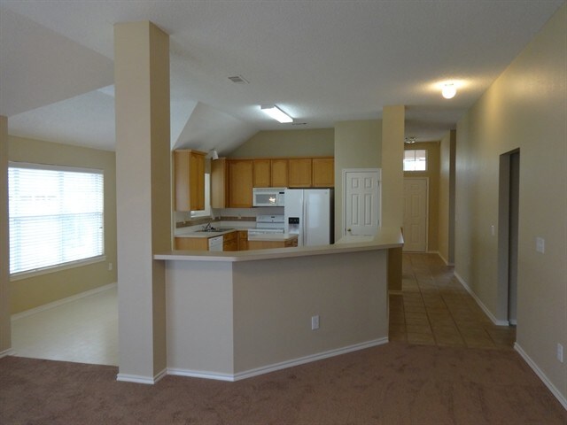 Building Photo - 412 Ivan Drive