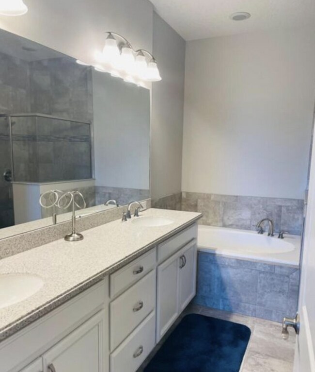 Foto del edificio - Addison Village Townhome!!!