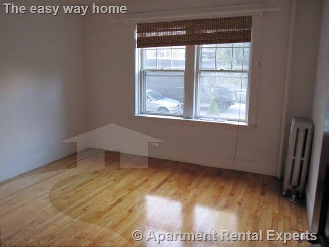 Photo - 14 Centre St Apartment