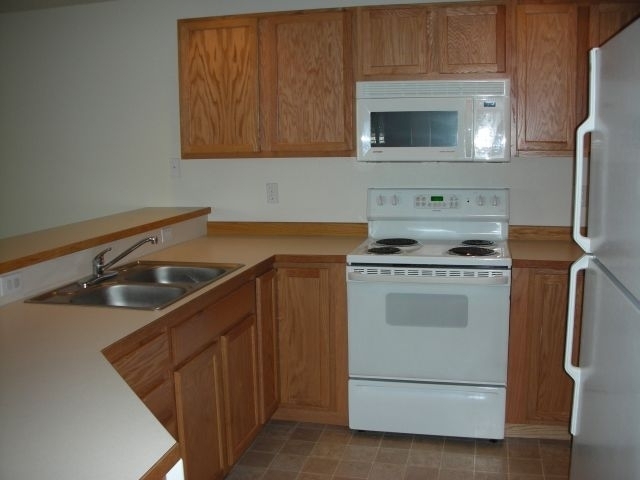 Building Photo - l802-l804