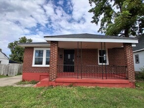 Building Photo - 1497 E Fairchild St