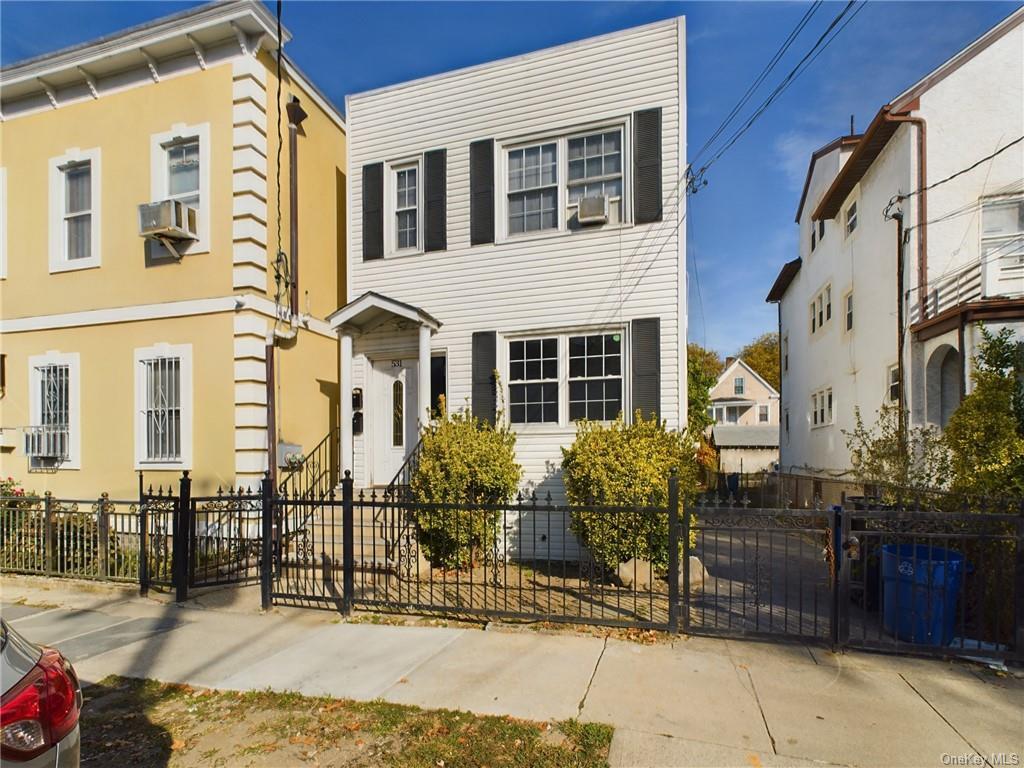 Primary Photo - 531 S Tenth Ave