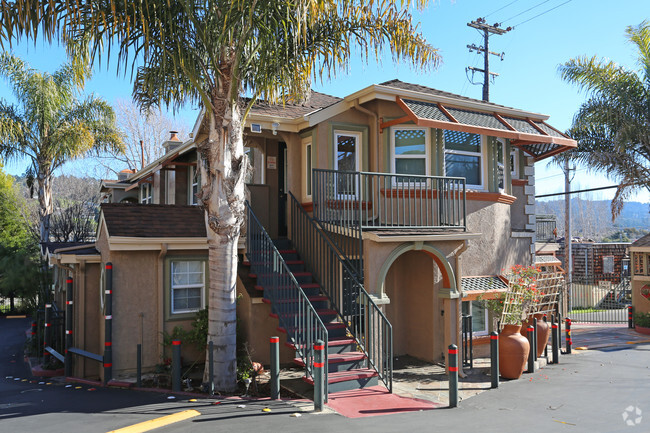 Building Photo - Hillside Gardens Apartments