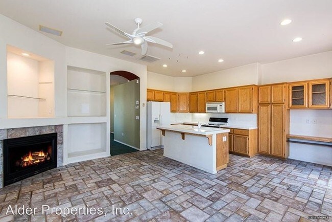 Foto del edificio - 9941 Northrup Dr