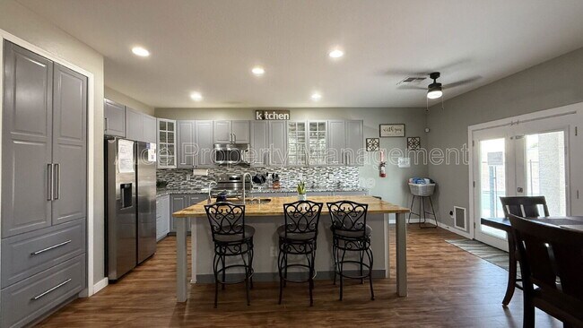 Foto del edificio - 3552 N Excalibur Pl