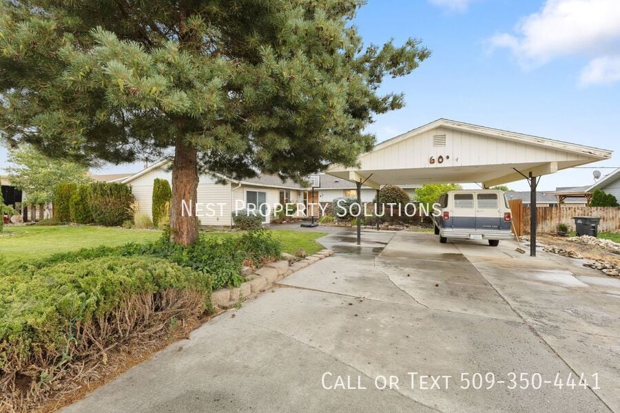 Primary Photo - 603 N Crestview Dr