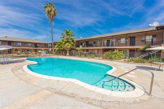 Building Photo - 535 S Barranca Ave